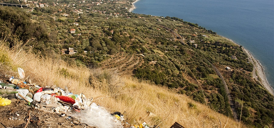 Conversazione “Terra senza veleni. Primo bonificare”